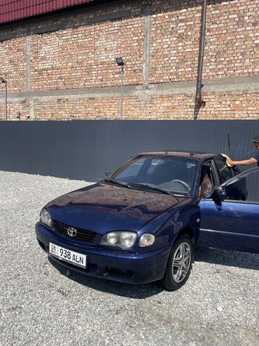 купить багажник на крышу авто в бишкеке: Toyota Corolla: 2001 г., 1.4 л, Механика, Бензин, Хетчбек