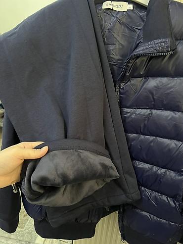 Спортивные костюмы: Женская двойка moncler в темно-синем цвете. Размер стандарт, совсем — 2