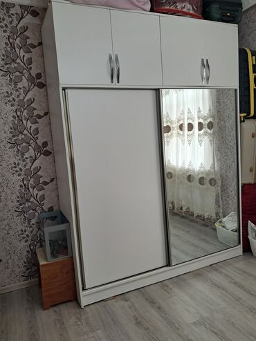 islenmis kafel: Yataq dəsti təcili satılır.390 manat