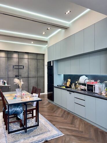 квартира с панорамным видом: 2 комнаты, 90 м², Элитка, 4 этаж, Дизайнерский ремонт