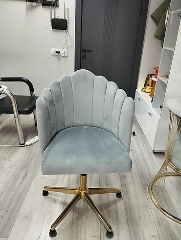 manıkur stolu: Gözəllik salonları və ofislər üçün premium mebel dəsti Tərkib: - — 3