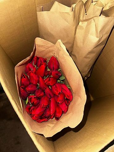 Букеты из живых цветов: Тюльпаны голландские оптом - От 30 штук и выше - 15 видов цветов — 6