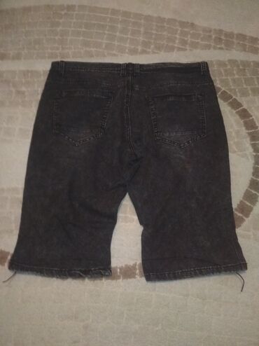Шорты: Джинсовые шорты! Состояние новое, осталось 2шт. Тёмно-серый, размер — 2
