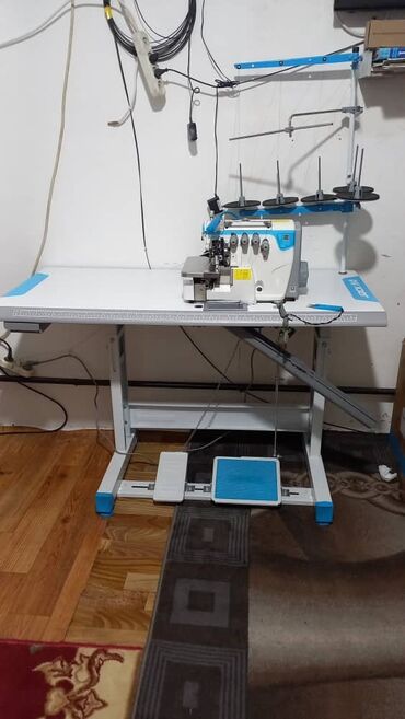 Промышленные швейные машинки: Питинитка сатылат почти новый 35минге беребиз