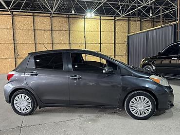 авто ярис: Toyota Yaris: 2012 г., 1.5 л, Автомат, Бензин, Хэтчбэк — 3