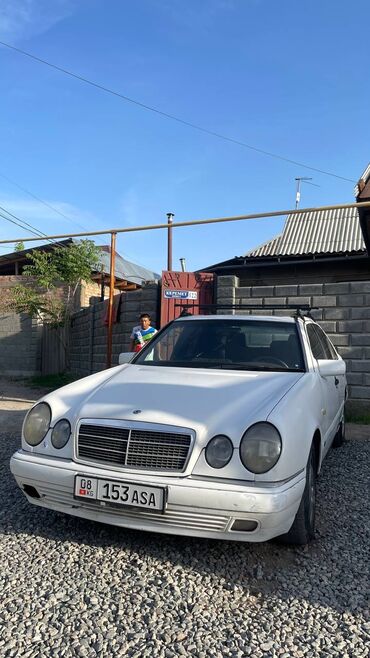 мерс лупарик белый: Mercedes-Benz E-Class: 1996 г., 2 л, Механика, Бензин, Седан