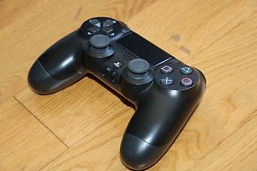 bluetooth qulaqliq: Sony DualShock 4 simsiz oyun pultu (PS4 üçün) - Rəng: qara - Model — 1
