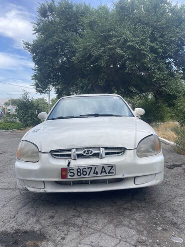 арзан автомобиль: Hyundai Sonata: 1999 г., 1.8 л, Механика, Бензин, Седан