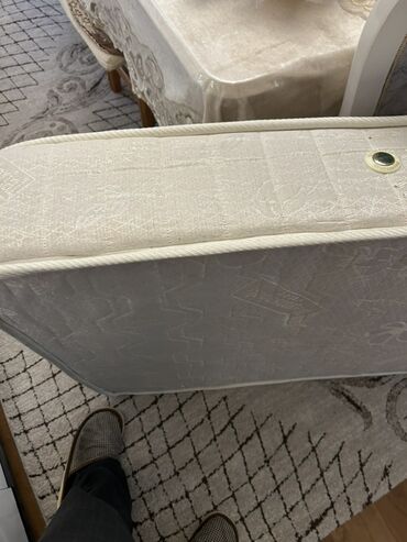 Çarpayılar: İşlənmiş, Ortopedik matras, Bir nəfərlik