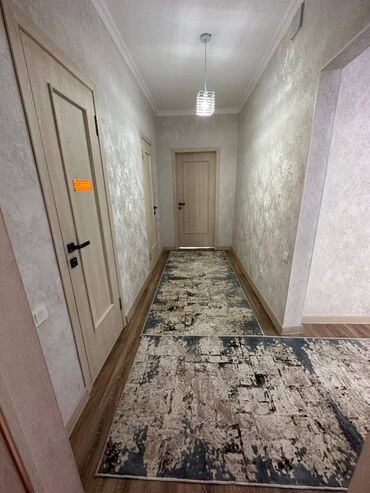 Долгосрочная аренда квартир: 3 комнаты — 6