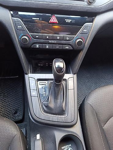 сигнал на машину: Hyundai Elantra: 2017 г., 2 л, Автомат, Бензин — 10
