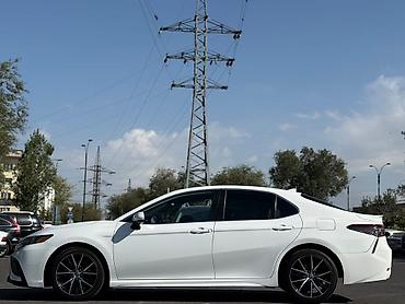 mark 2 qualis: Toyota Camry: 2021 г., 2.5 л, Бензин, Седан — 4