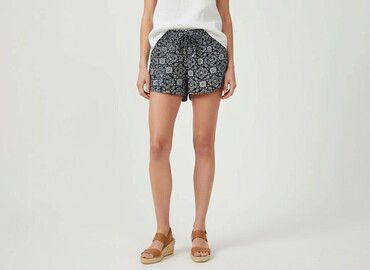 spodenki krótkie plus size: H&M, Szorty damskie, rozmiar M