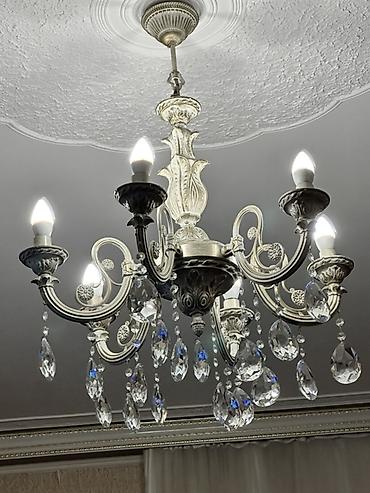 qədimi tavalar: Çılçıraq, 8 lampa, Metal — 1