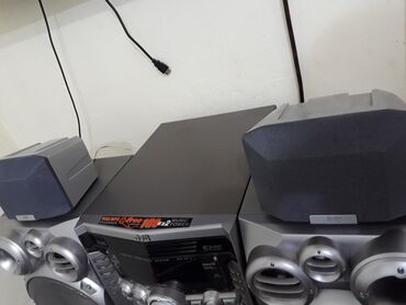 Musiqi mərkəzləri: JVC 2 Basovikli Kalonkası + 2 Frontal kalonkası var Güclü Səs — 8