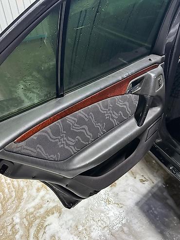 Mercedes-Benz: Mercedes-Benz E-Class (W210) sedan Mator 2.3 Avtomat karobka - — 8