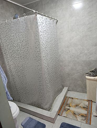 Продажа коттеджей и домов: 🏡 **Продается дом в Бишкеке!** 📍 Район: Ак-Ордо 1 ж/м 🏠 Площадь: 80 — 3