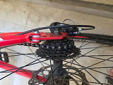 yesebet: BMX GTM tipli dağ velosipedi. Qara-qırmızı rəng kombinasiyasında — 8