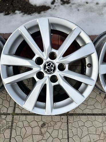 катали: Литые Диски R 16 Toyota, Комплект, отверстий - 5, Новый — 2