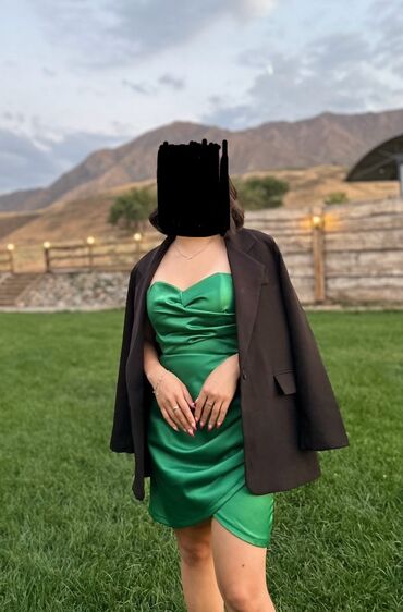 зеленое платье на свадьбу: Вечернее платье, А-силуэт, Короткая модель, Атлас, С рукавами, Корсет, S (EU 36), M (EU 38), L (EU 40)