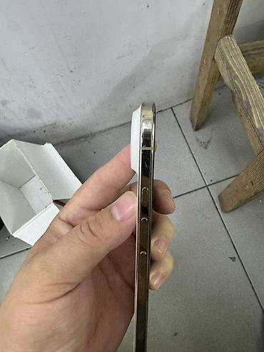 запчасть для телефона: Смартфон с дизайном в стиле iPhone, белая задняя панель с логотипом и — 6