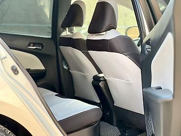 Toyota: Toyota Prius: 2018 г., Автомат, Гибрид, Хэтчбэк at lalafo.kg — 11 Toyota: Toyota Prius: 2018 г., Автомат, Гибрид, Хэтчбэк — 11