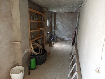 Həyət evləri və villaların satışı: Satışa təqdim olunur: həyəti və bağ sahəsi olan iki mərtəbəli fərdi — 10