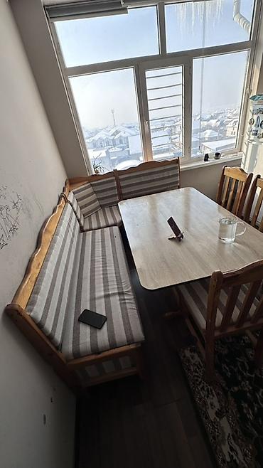 table study: Кухонный обеденный стол и стулья из массива дерева с кладовкой под — 3
