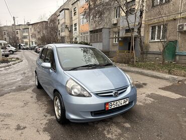 Honda: Honda Fit: 2005 г., 1.3 л, Автомат, Бензин, Хэтчбэк