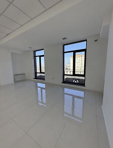 Аренда помещений свободного назначения: Сдаётся офис в центре города — БЦ Бизнес-центр Золотой Локация — 2