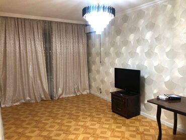 продать квартиру без посредников: Баку, Новые Гюнашли Массив Д, 2 комнаты, Вторичка, м. Халглар Достлугу, 60 м²