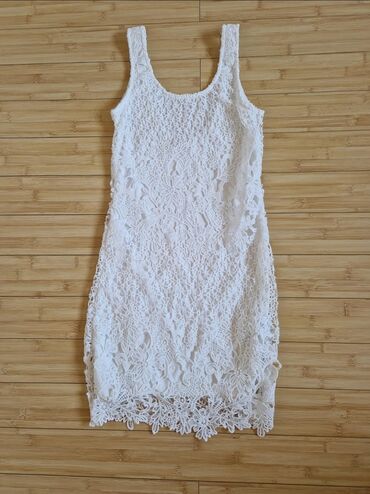 puf haljine: Pull and Bear M (EU 38), color - White, Cocktail, With the straps