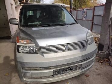 Toyota: Toyota Voxy: 2002 г., 2 л, Автомат, Бензин, Минивэн