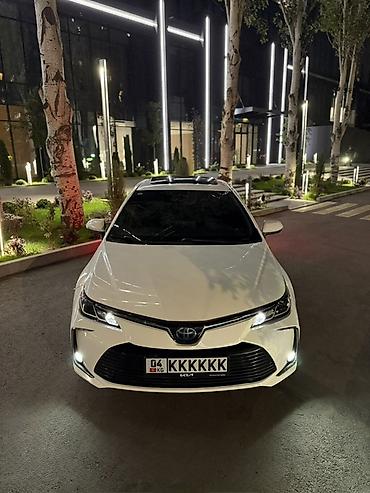 Toyota Corolla: 2020 г., 1.8 л, Вариатор, Гибрид, Седан at lalafo.kg Toyota Corolla: 2020 г., 1.8 л, Вариатор, Гибрид, Седан