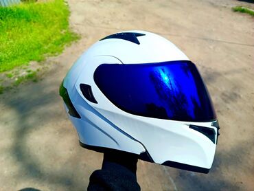 шлемы для мотоцикла: Рассрочка есть! Белый Шлем! Хороший уровень защиты! Шикарный Шлем с