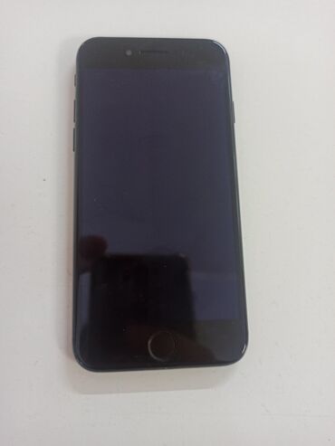 prodaju apple iphone: IPhone 7, Б/у, 32 ГБ, Черный, Защитное стекло, 80 %