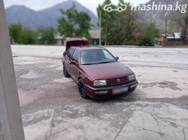 хово продаются: Volkswagen Vento: 1992 г., 1.8 л, Механика, Бензин, Седан