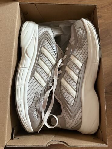 день ночь корейские таблетки: Эркектердин кроссовкасы, 39, Adidas, Жаңы, түсү - Саргыч боз, Өзү алып кетүү, Акысыз жеткирүү, Акылуу жеткирүү