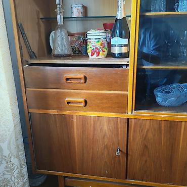 телевизор оптом: Распродажа старой мебели, качество убольшинства мебели отличного — 1