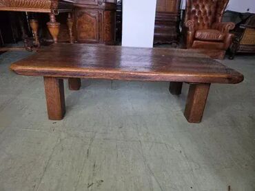 Stilski klub stolovi: Masiva tezak sto puno drvo hrast. Duzina 140 cm Sirina 80 cm Visina 45 — 3