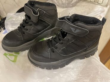 Uşaq ayaqqabıları: 31 razmer,botinki,yaxshi veziyyetde -da lalafo.az — 3 Uşaq ayaqqabıları: 31 razmer,botinki,yaxshi veziyyetde — 3