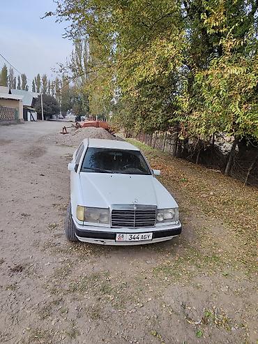 молдинги w124: Mercedes-Benz W124: 1989 г., 2.3 л, Механика, Бензин, Седан — 4