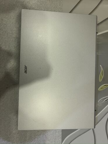 экран и клавиатура: Ноутбук, Acer, Колдонулган