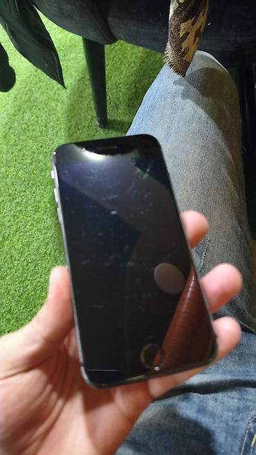 Apple iPhone: IPhone 8, 64 GB, Qara, Qırıq, Barmaq izi, Simsiz şarj — 2