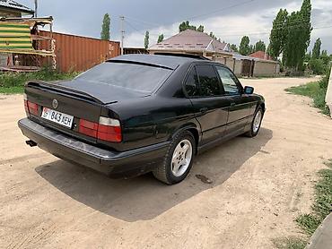 наклейки бмв: BMW 5 series: 1992 г., Седан — 2