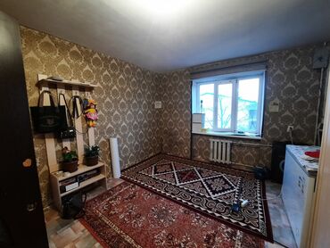 старый диван советский: 18 м²