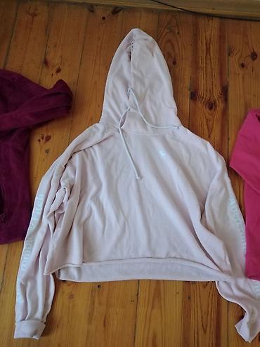 Köynək və bluzalar: M-L razmer koftalar biri 3m — 4