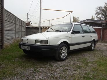 Volkswagen: Volkswagen Passat Variant: 1990 г., 1.8 л, Механика, Бензин, Универсал