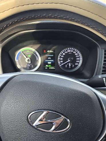 Hyundai: Hyundai Sonata: 2019 г., 2 л, Автомат, Гибрид, Седан — 5