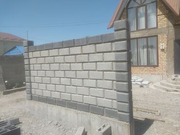 бетоные заборы: Stone fences